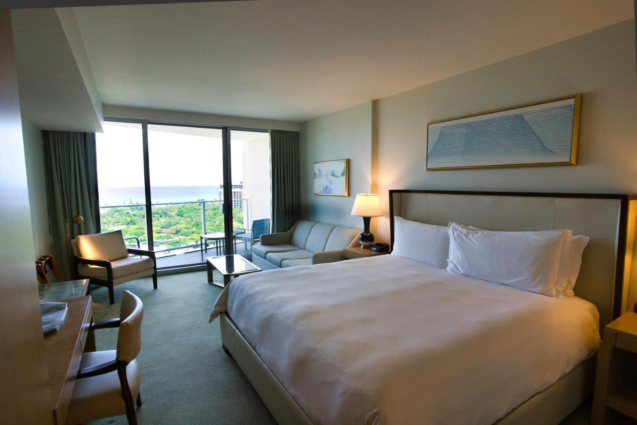 The Ritz-carlton Residences, Waikiki Beach Hotel