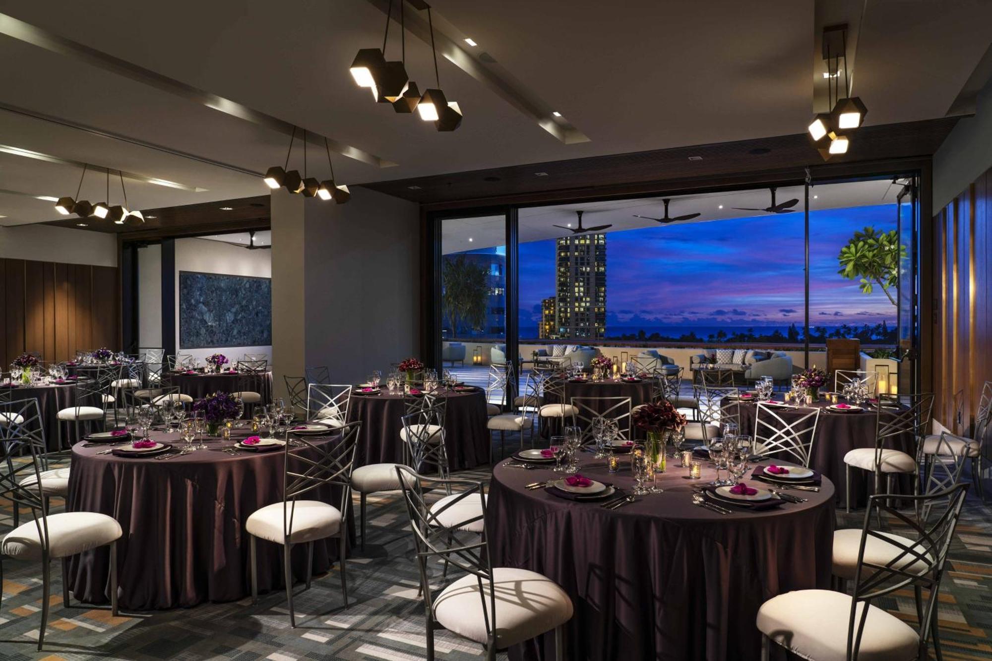 The Ritz-carlton Residences, Waikiki Beach Hotel 5*
