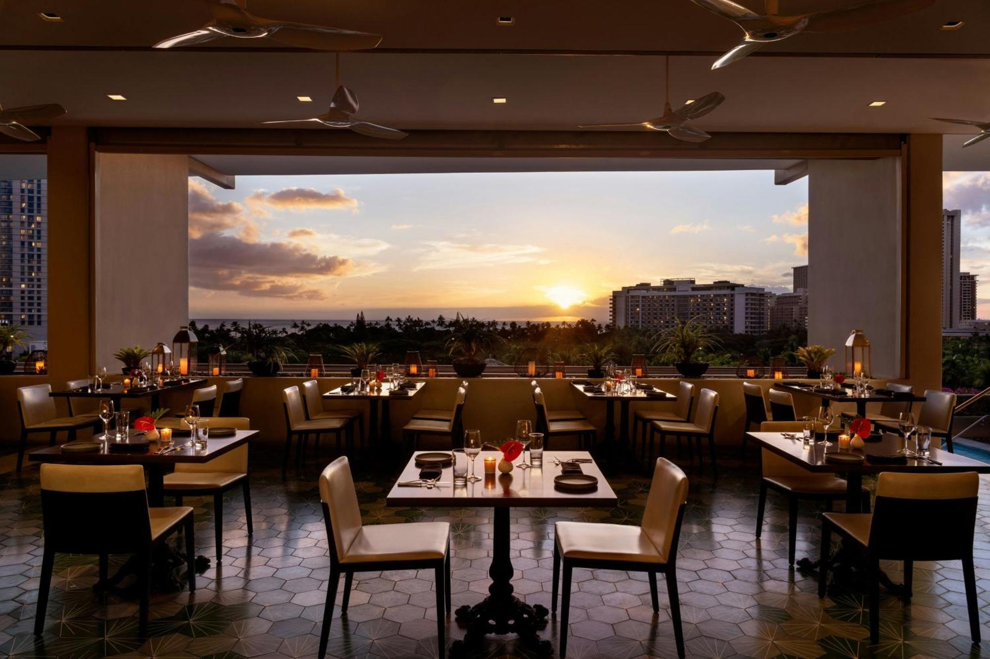 The Ritz-carlton Residences, Waikiki Hotel 5*