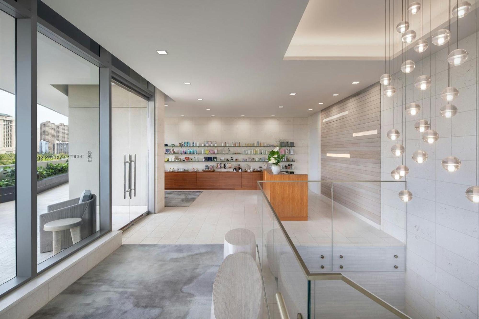 The Ritz-carlton Residences, Waikiki Hotel