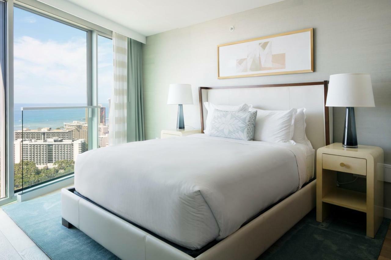 The Ritz-carlton Residences, Waikiki Beach 5*