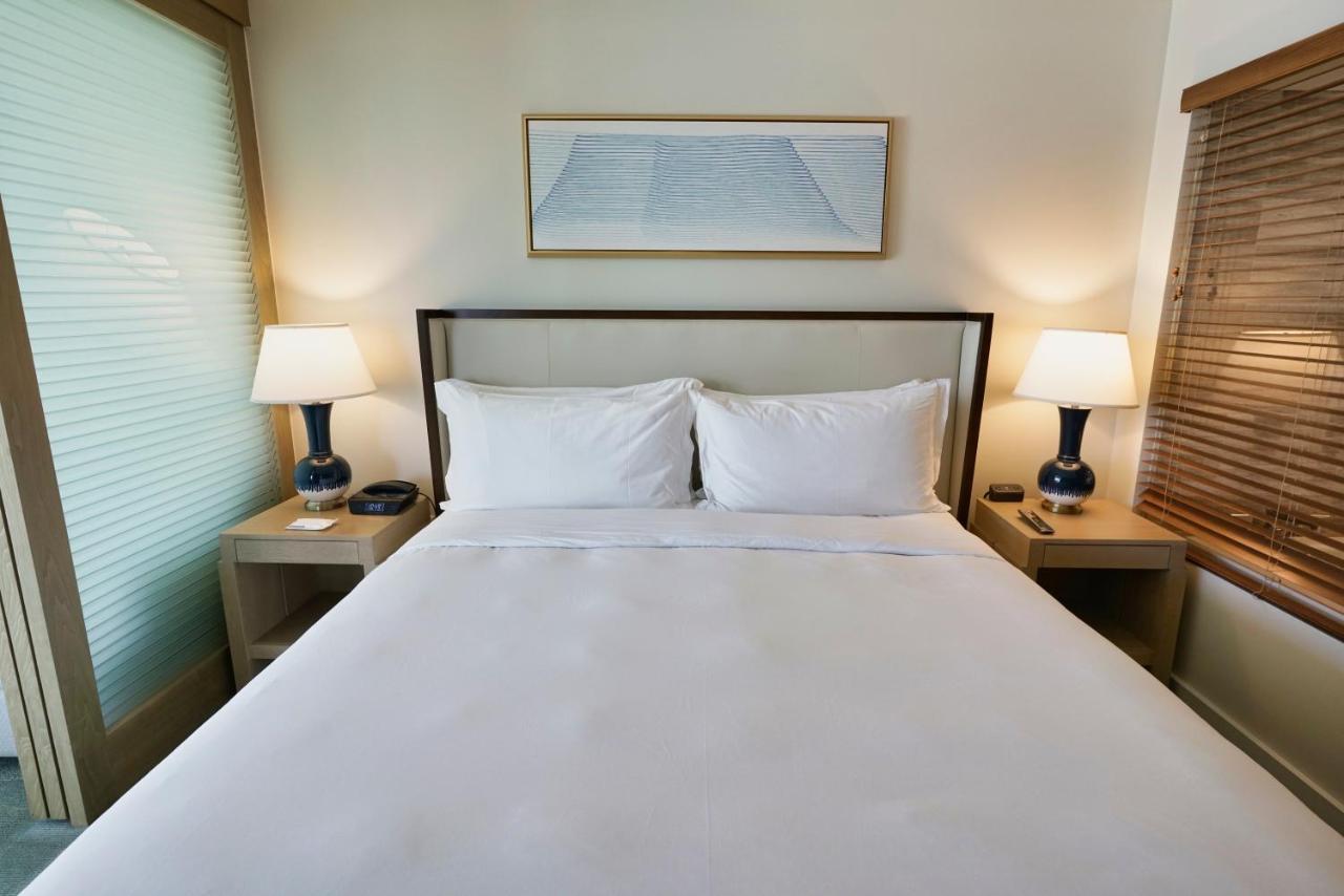 The Ritz-carlton Residences, Waikiki